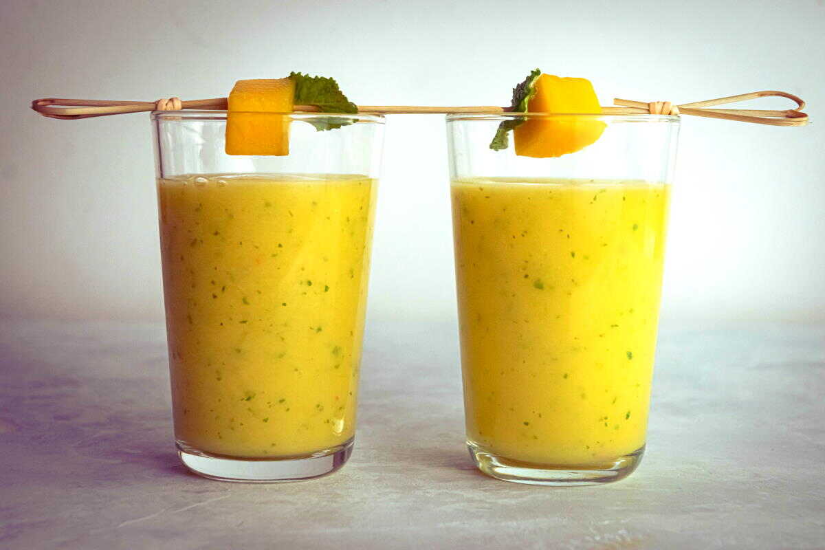 Pineapple and Mango Smoothie